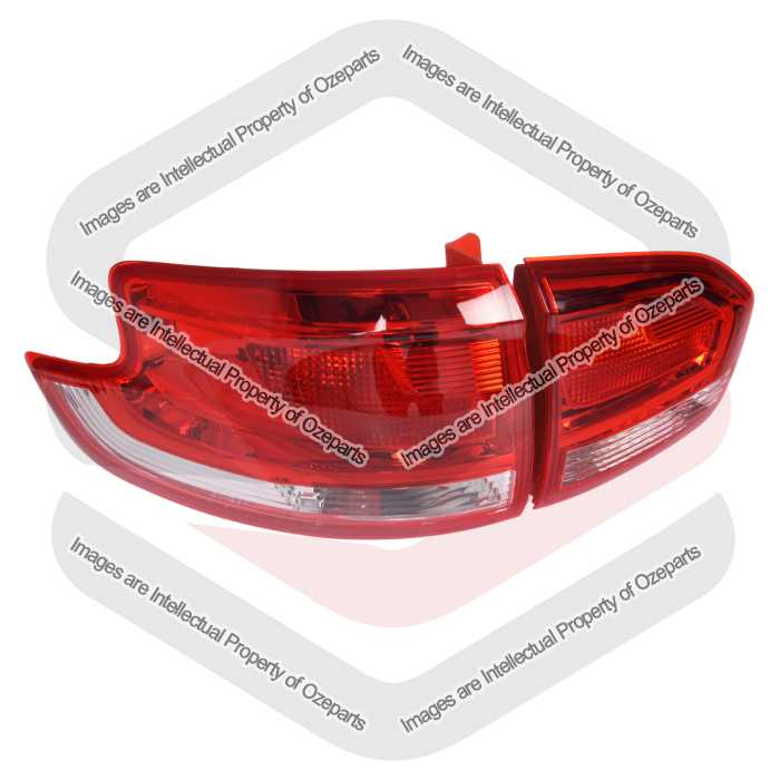 Tail Light + Rear Garnish AM (Tailgate) (SET 2)