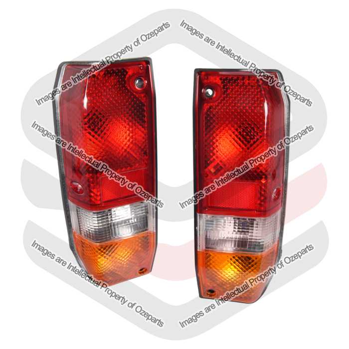 Tail Light (AM) Wagon (Red White Amber) Ozeparts (SET LH+RH)