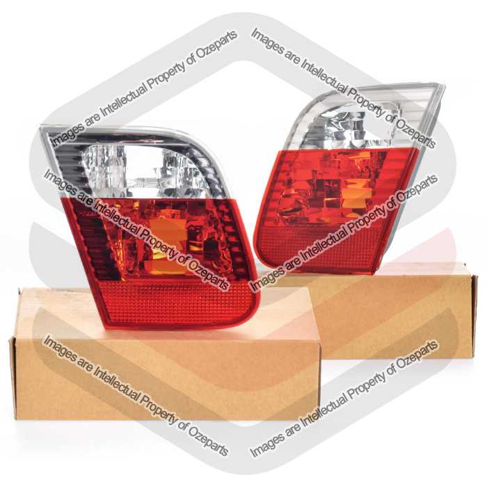 Rear Garnish AM (Sedan) (SET LH+RH)